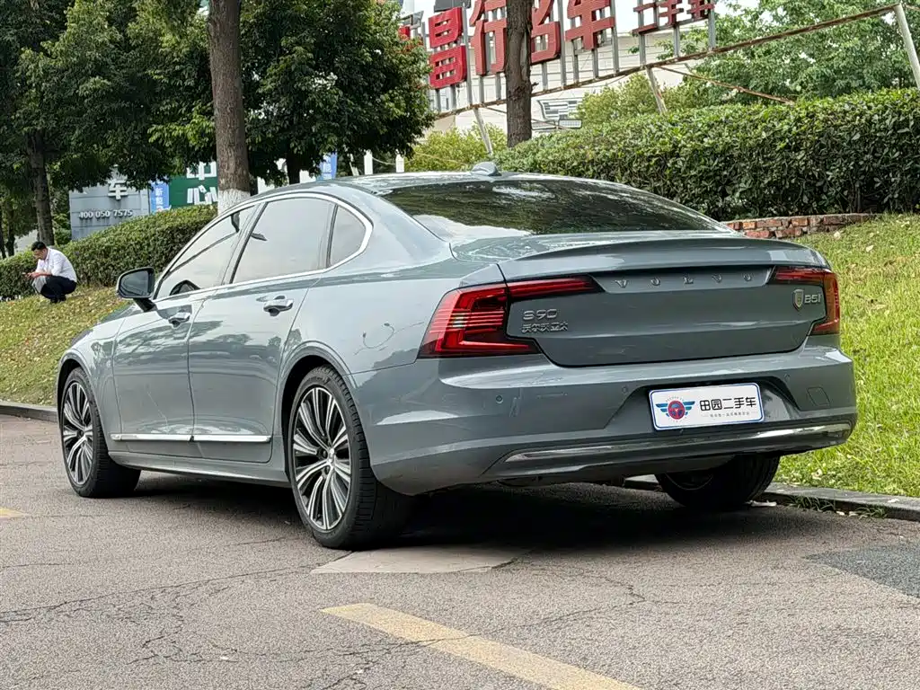 Volvo S90 - фото 4