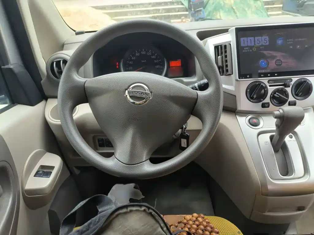 Nissan NV200 — миниатюра 6