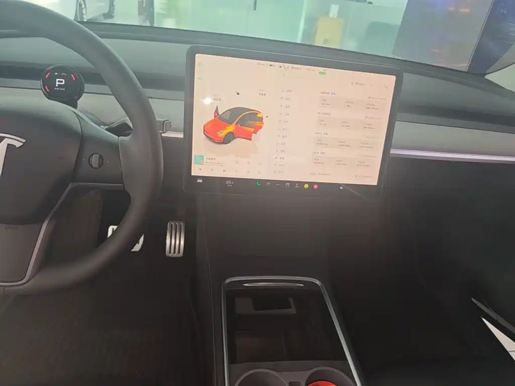Tesla Model Y — миниатюра 13