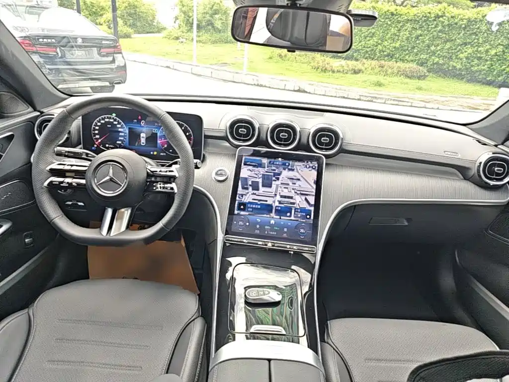 Mercedes-Benz C-Class — миниатюра 10