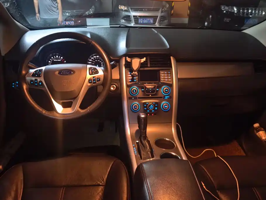 Ford Edge (Import) — миниатюра 12