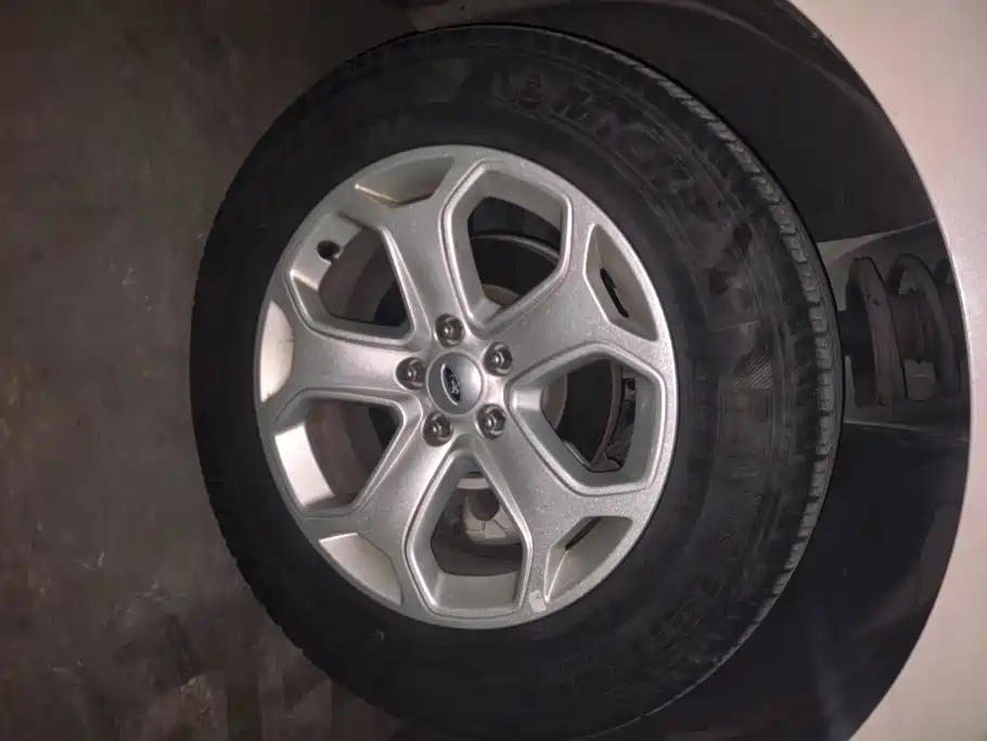 Ford Edge (Import) — миниатюра 6