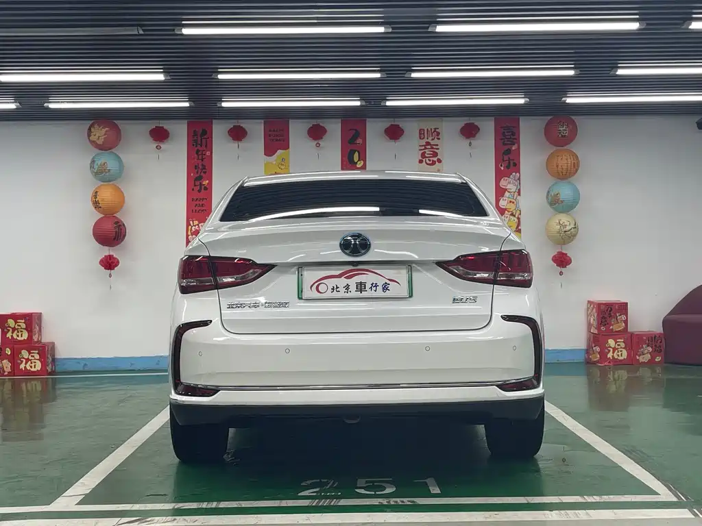 BAIC EU5 — миниатюра 6