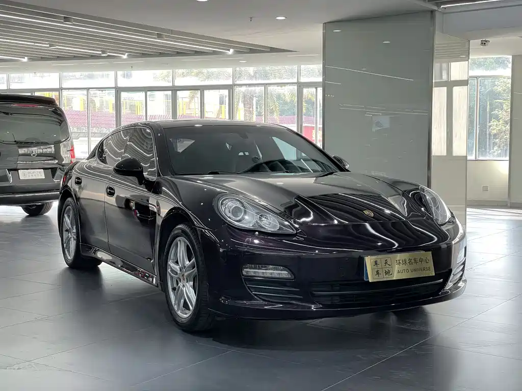 Porsche Panamera 2013 Panamera Platinum Edition 3.6L