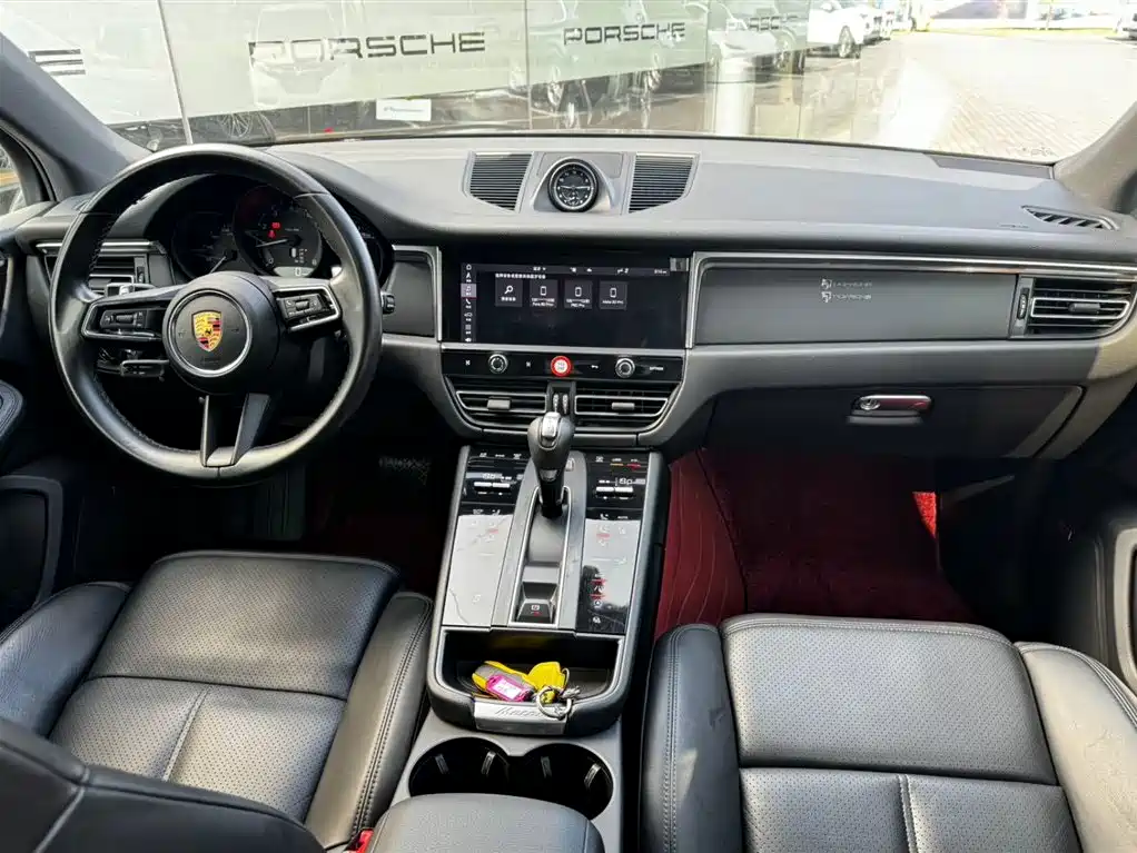 Porsche Macan — миниатюра 11