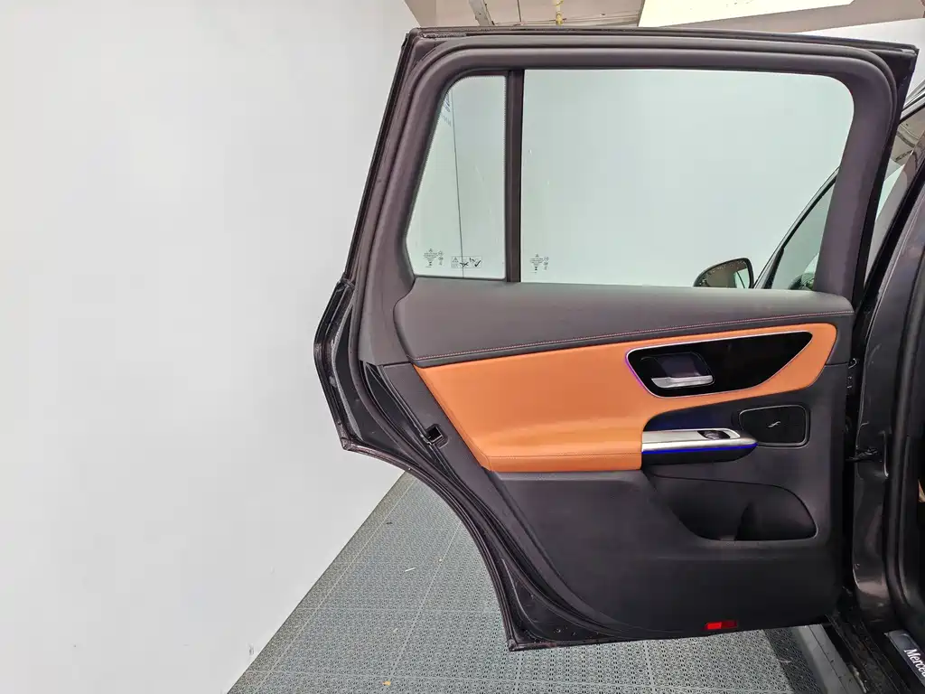 Mercedes-Benz GLC — миниатюра 14