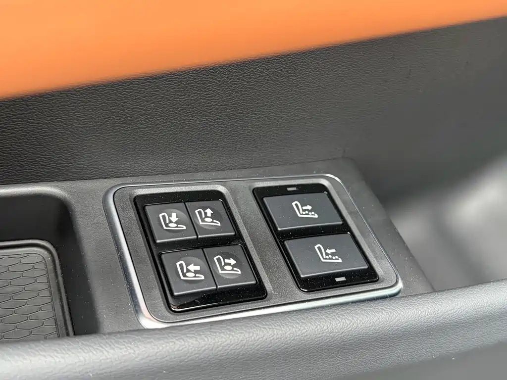 Jaguar XFL — миниатюра 16