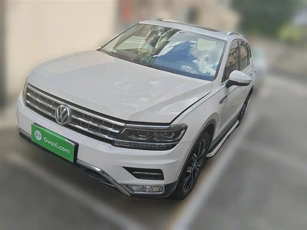 VOLKSWAGEN TIGUAN L
