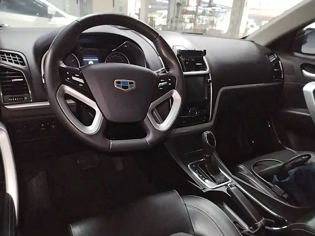 Geely Emgrand — миниатюра 10