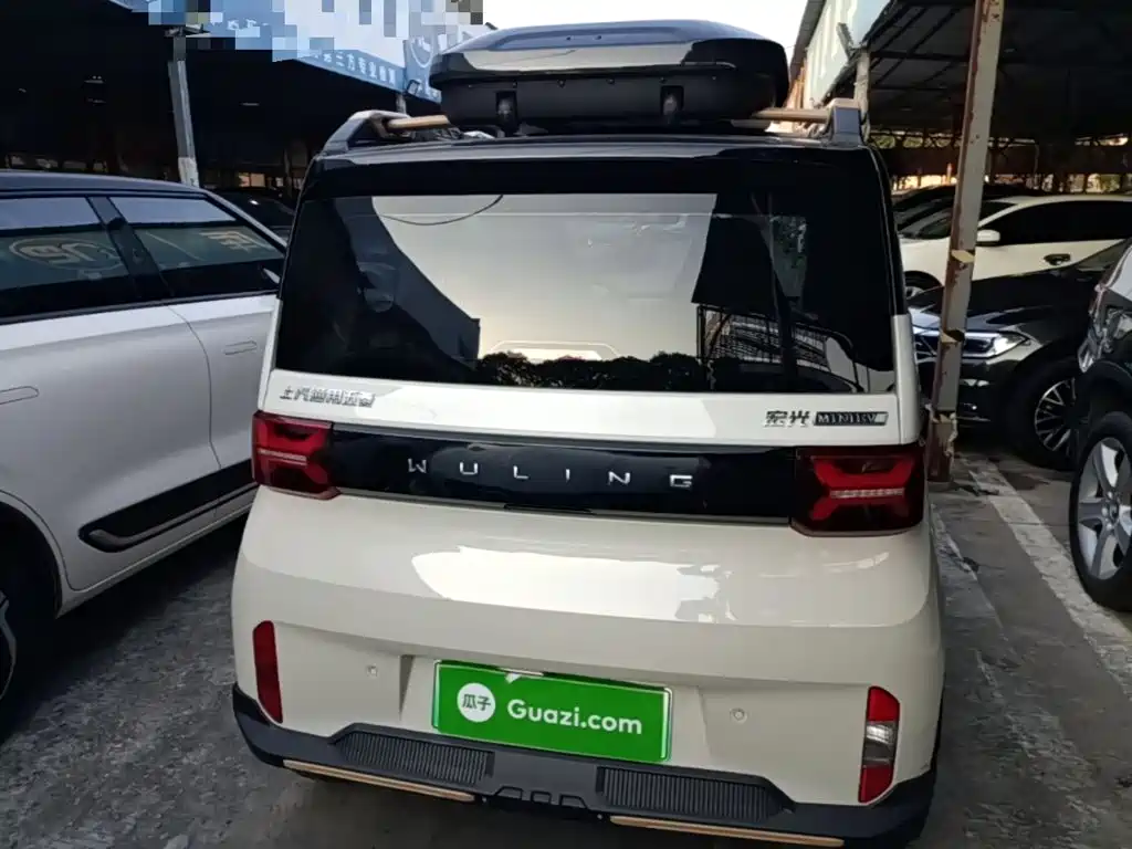 Wuling MINIEV — миниатюра 6