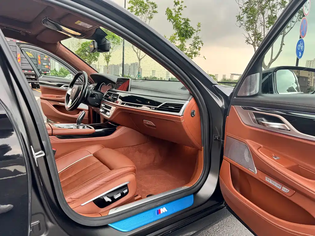 BMW 7 Series 7 2018 740Li xDrive Premium M Sport