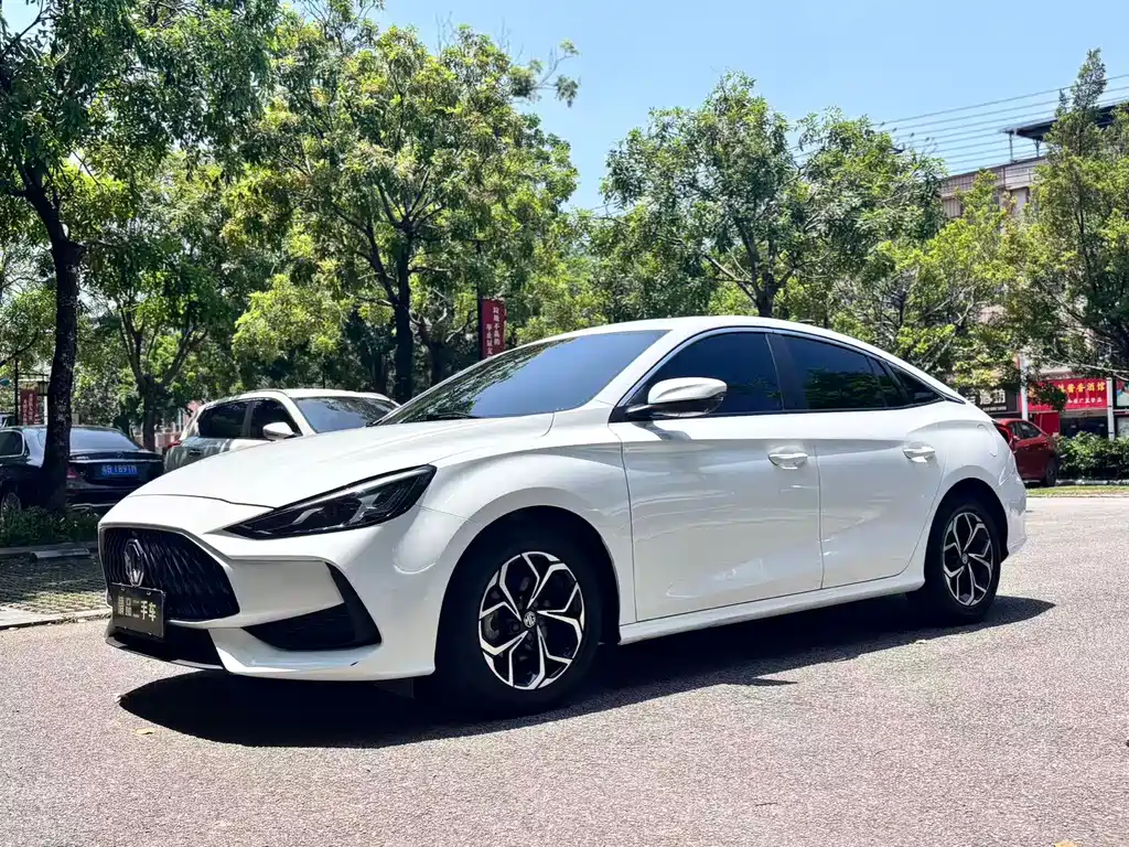 MG 5 2021 180DVVT CVT Luxury