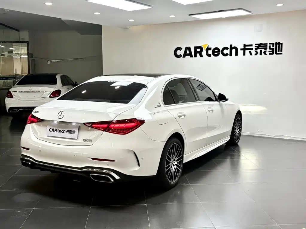 Mercedes-Benz C-Class — миниатюра 6