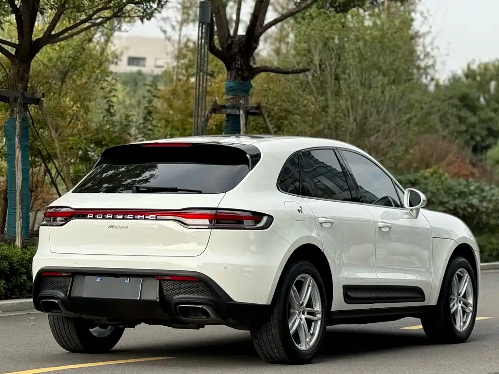 Porsche Macan — миниатюра 10