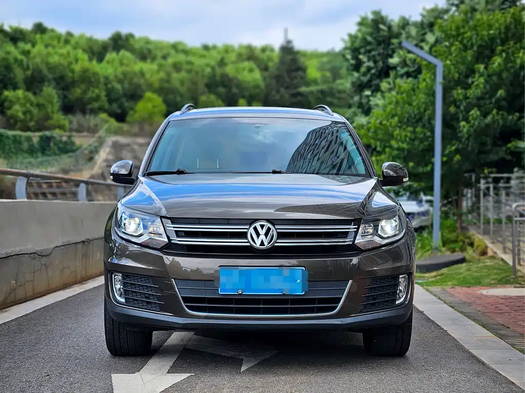 Volkswagen Tiguan 2015 1.8TSI AT