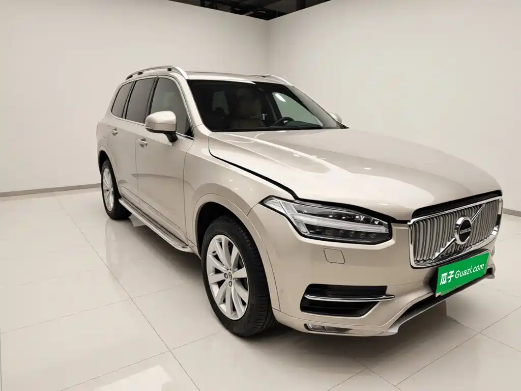 Volvo XC90 2017 T6 5 мест