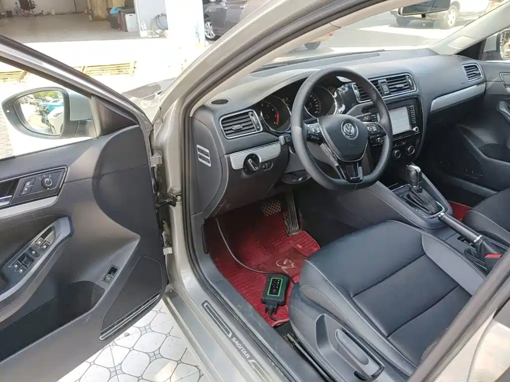 Volkswagen Sagitar — миниатюра 16