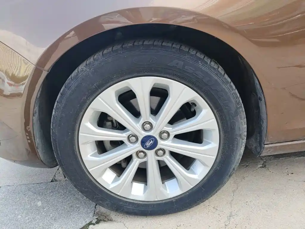 Ford Escort — миниатюра 23