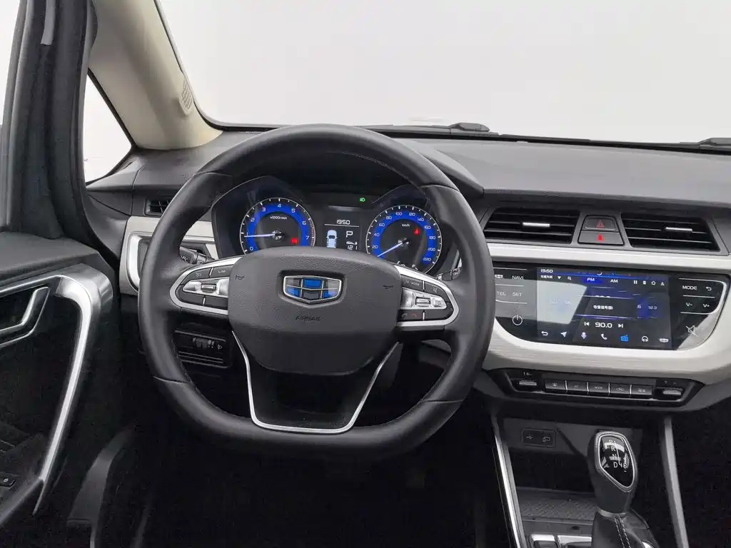 Geely Vision X3 — миниатюра 11