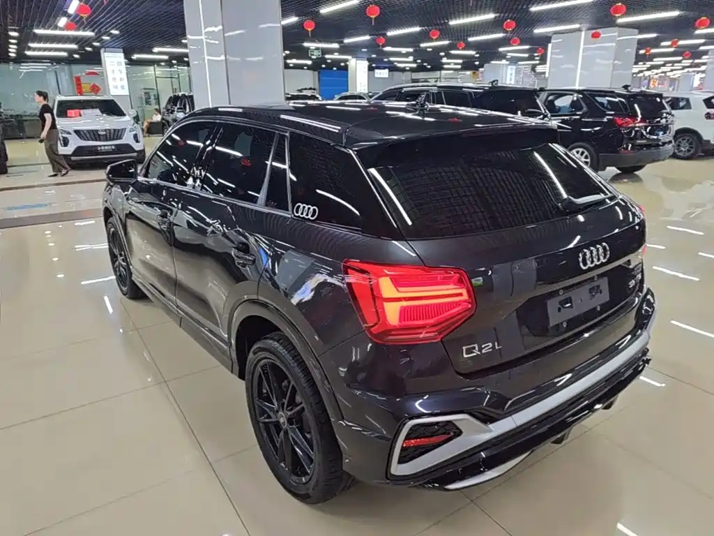 Audi Q2L — миниатюра 5