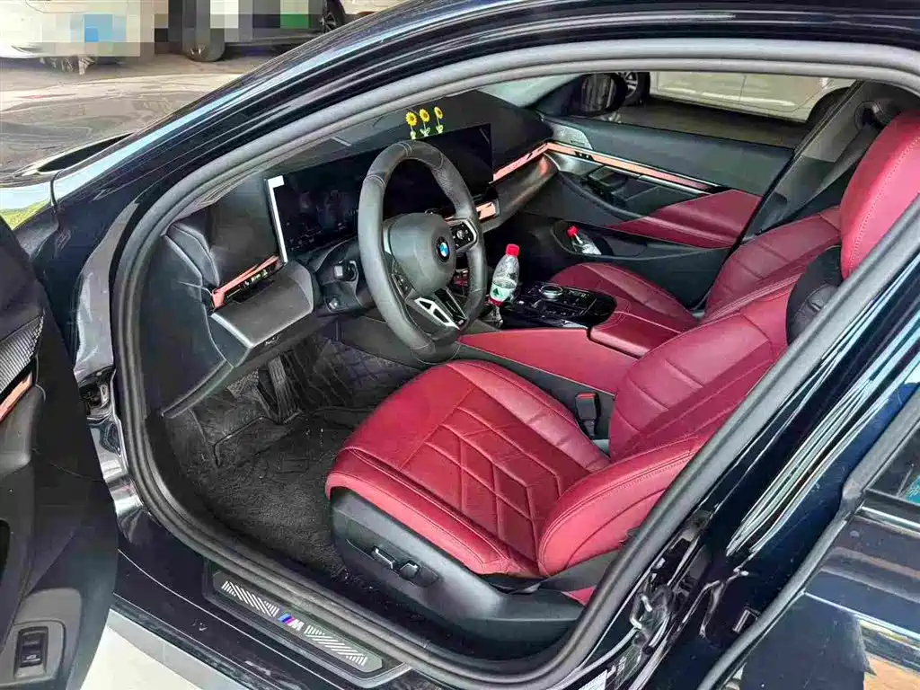 BMW 5 Series — миниатюра 5