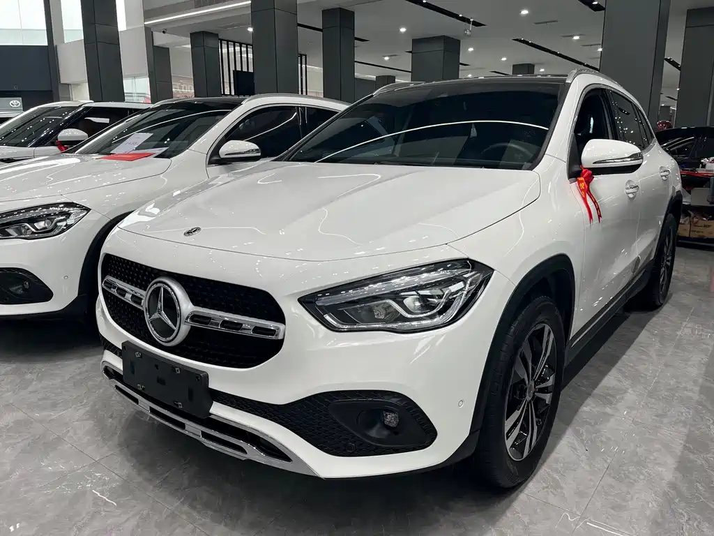 Mercedes-Benz GLA