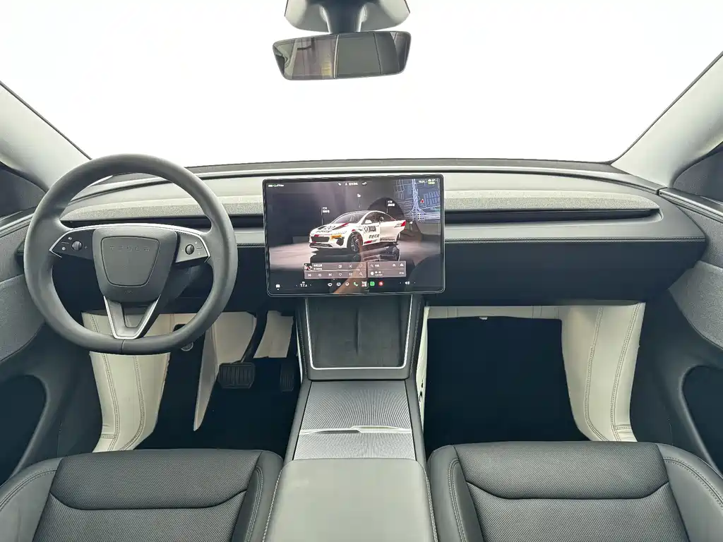 Tesla Model Y — миниатюра 13