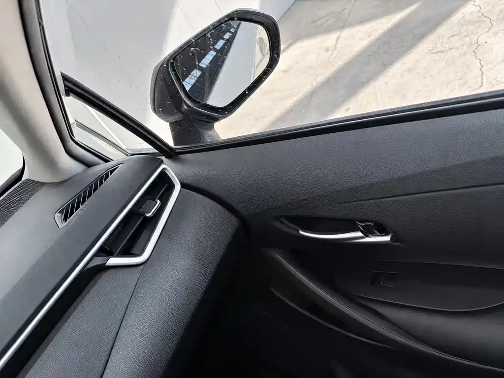 Toyota Corolla — миниатюра 19