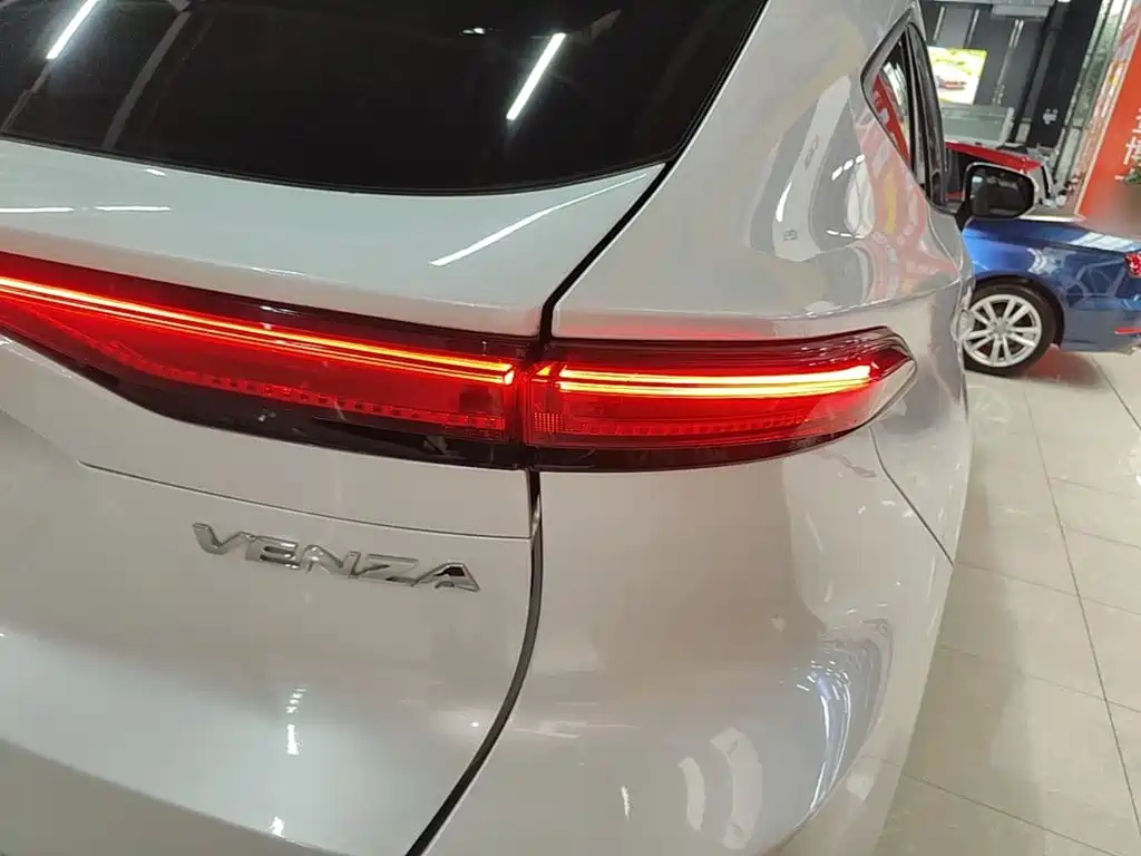 Toyota Venza — миниатюра 8