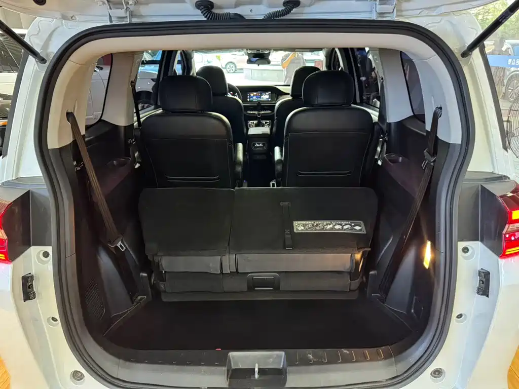GAC Motor Trumpchi M6 — миниатюра 10