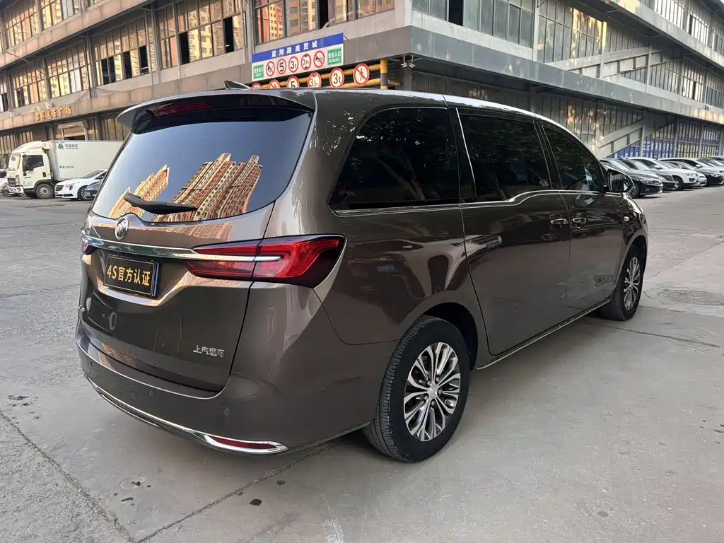 Buick GL8 — миниатюра 7