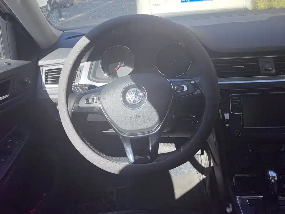 Volkswagen Bora — миниатюра 15