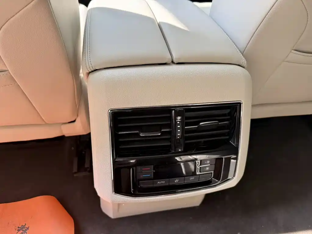Volkswagen Viloran 2020 330TSI Luxury