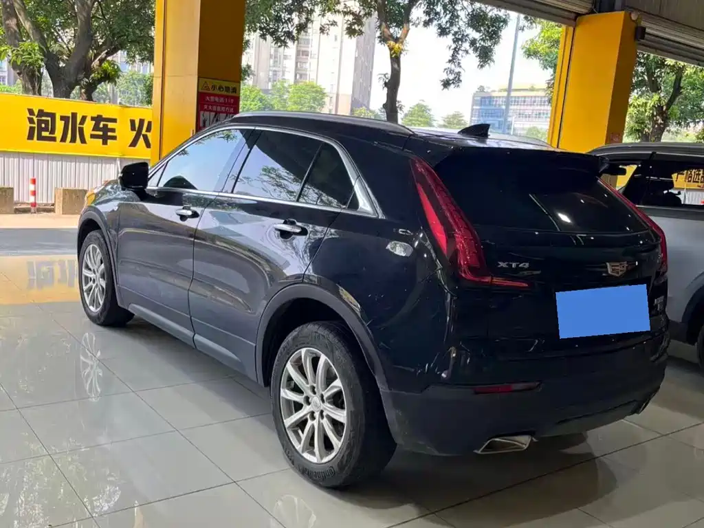 Cadillac XT4