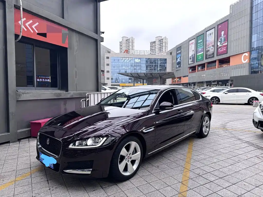 Jaguar XFL 2020