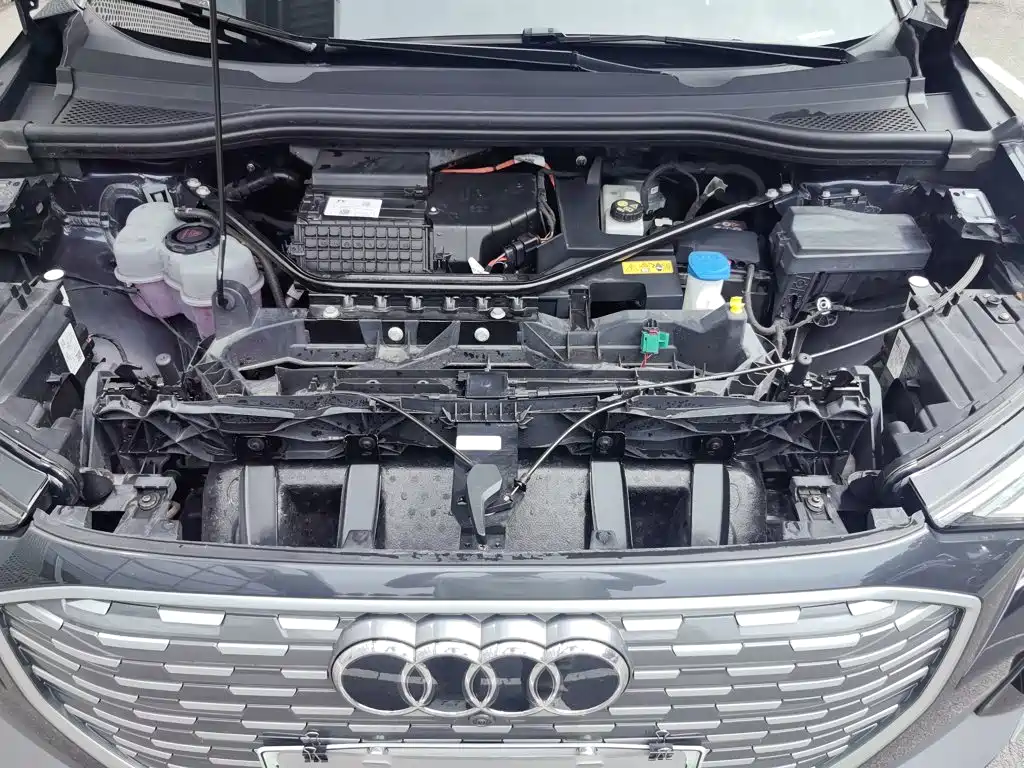 Audi Q4 e-tron — миниатюра 9
