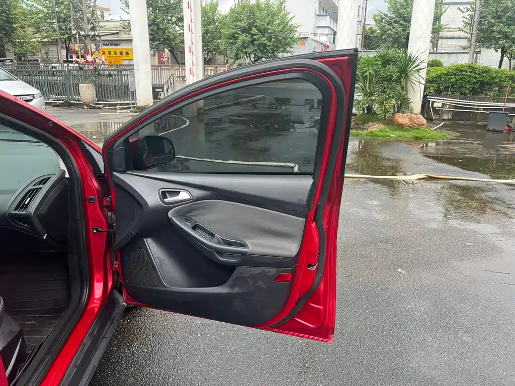 Ford Focus — миниатюра 17