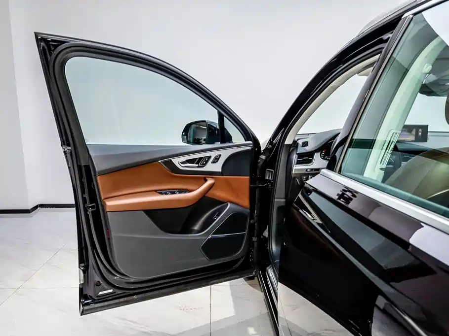 Audi Q5L — миниатюра 8