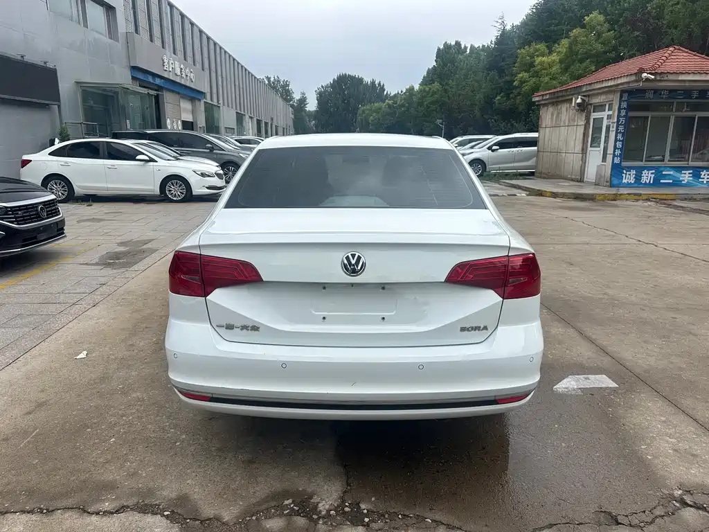 Volkswagen Bora 2019 1.5L AT Fashion VI