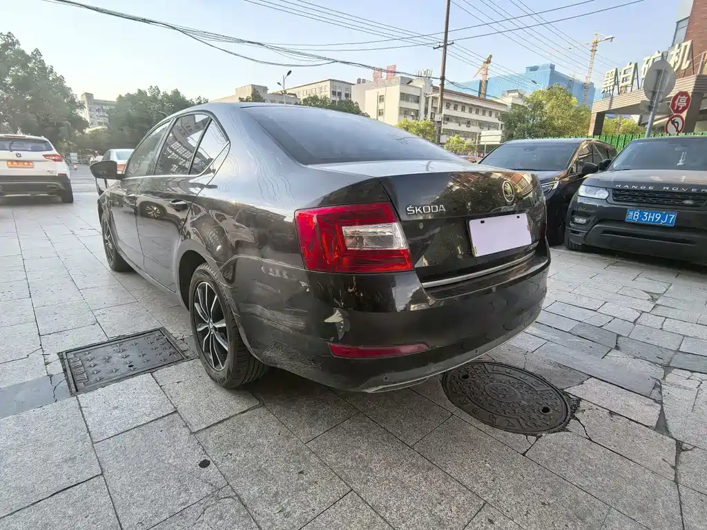 Skoda Octavia 1.6L Auto Smart Drive Edition, фото 9