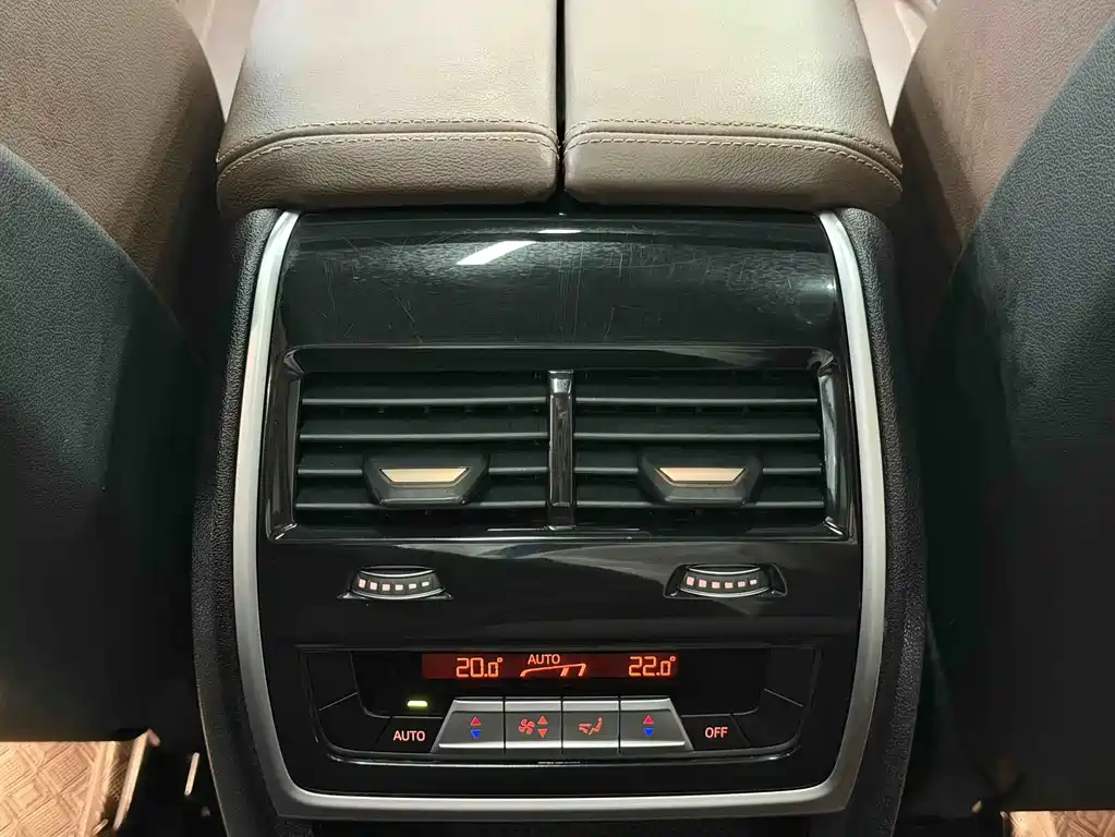 BMW X5 (Import) — миниатюра 14