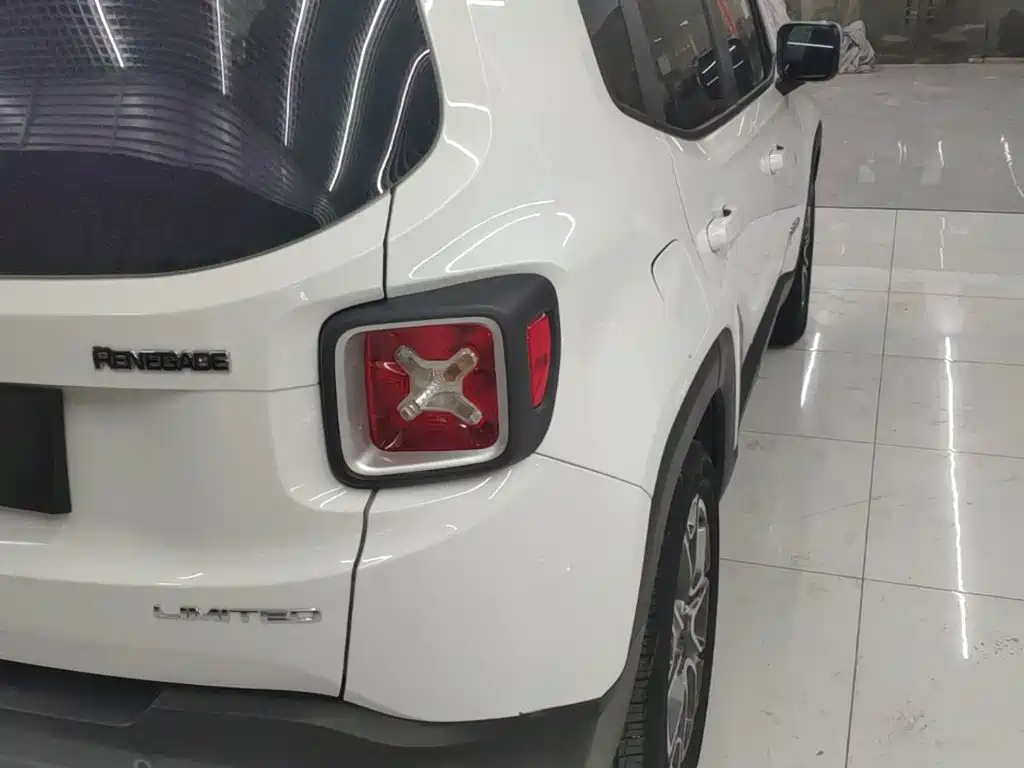 Jeep Renegade — миниатюра 8
