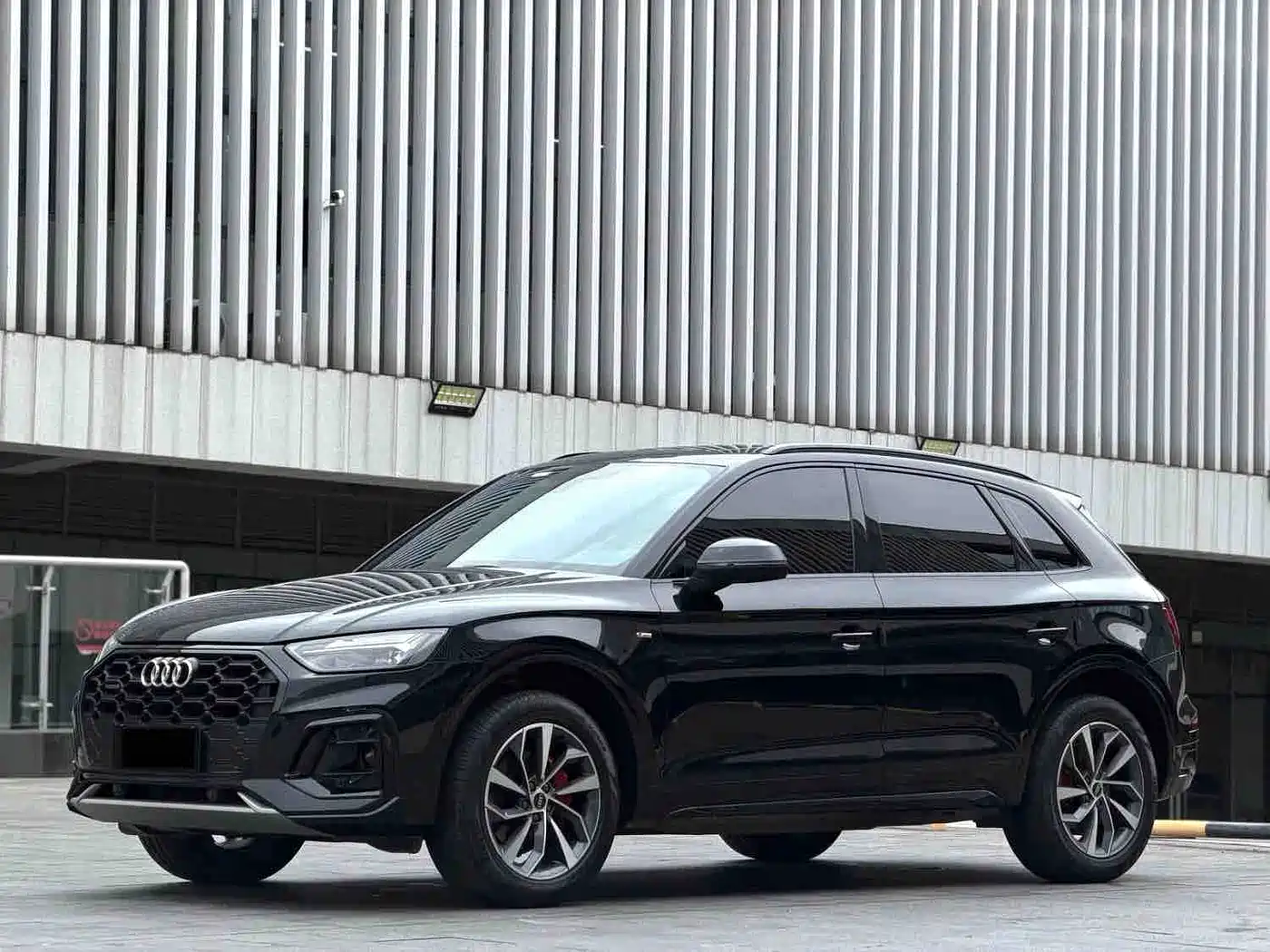 奥迪Q5L 2024款 40 TFSI 豪华动感型 2024