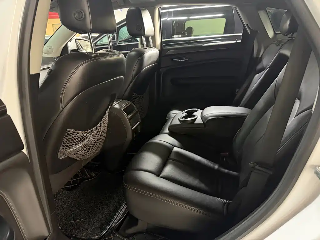 Cadillac SRX — миниатюра 5