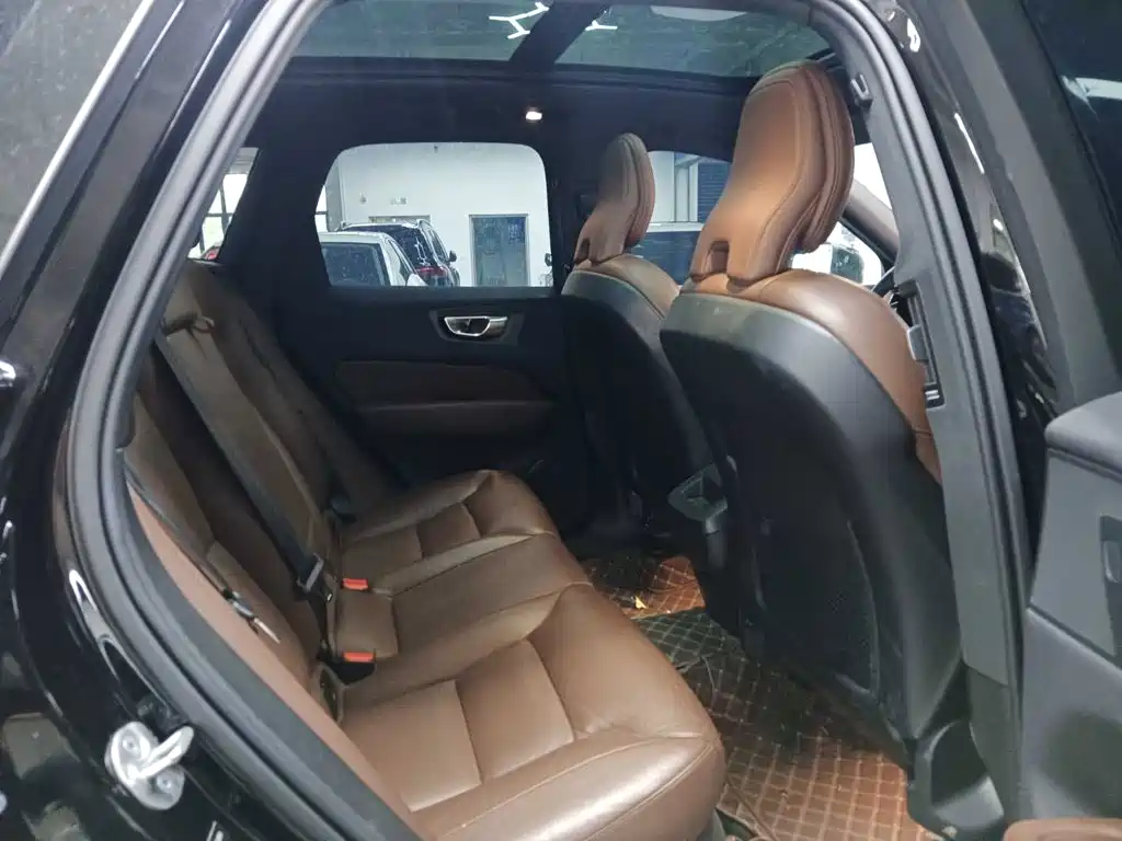 Volvo XC60 — миниатюра 9