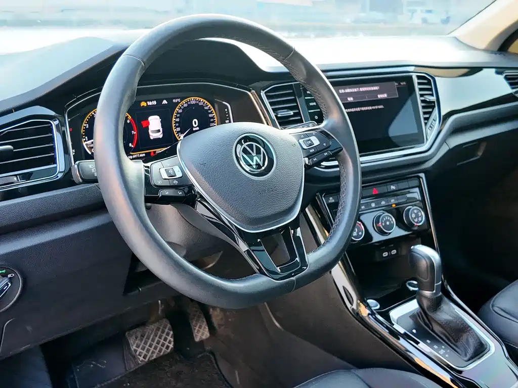 VOLKSWAGEN T ROC EXPLORING SONGS