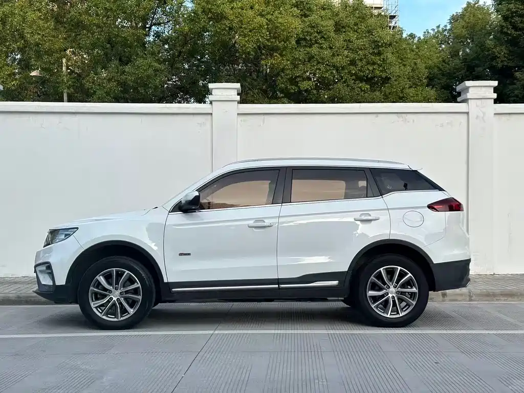 Geely Boyue — миниатюра 10