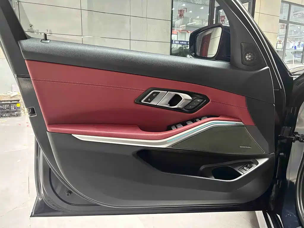 BMW 3 Series — миниатюра 10