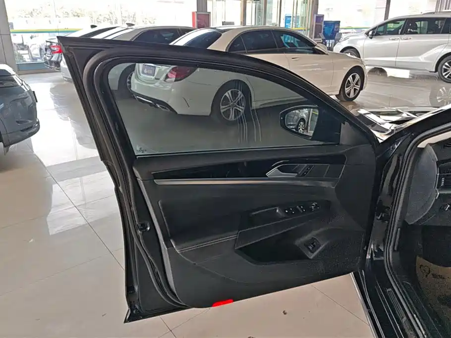 Volkswagen Passat 2024 330TSI Elite