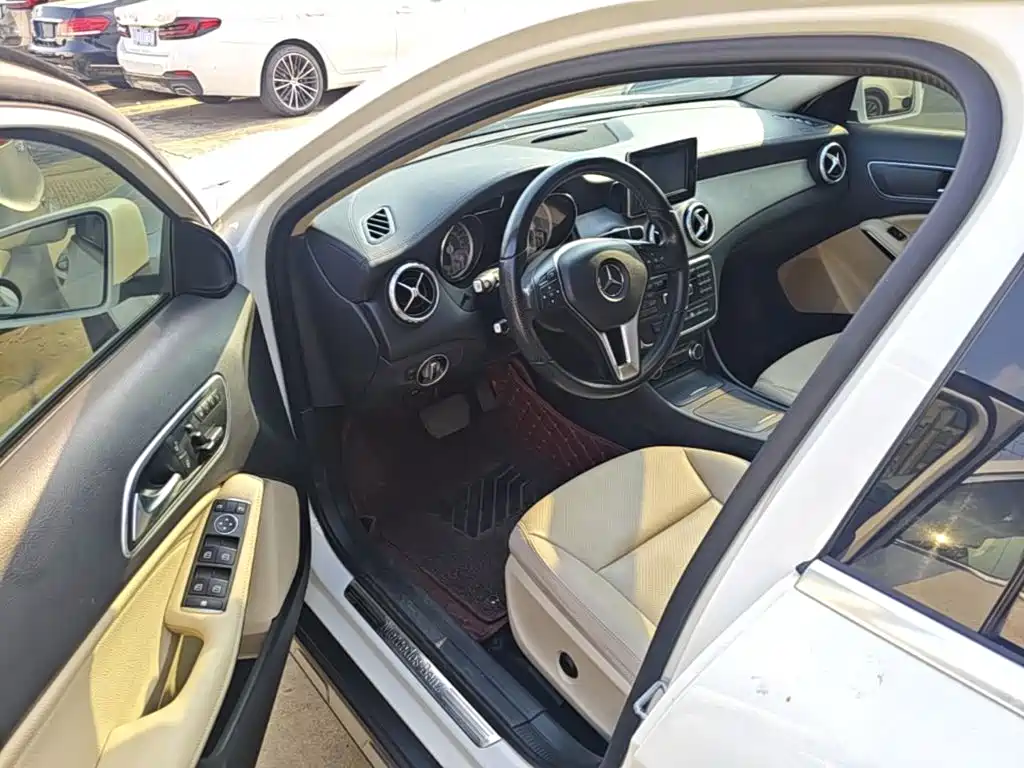 Mercedes-Benz GLA — миниатюра 16